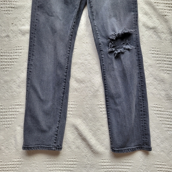 Levi's Distressed Wedgie Straight Leg Casual Everyday Coastal Denim Jean- Black - Picture 5 of 10